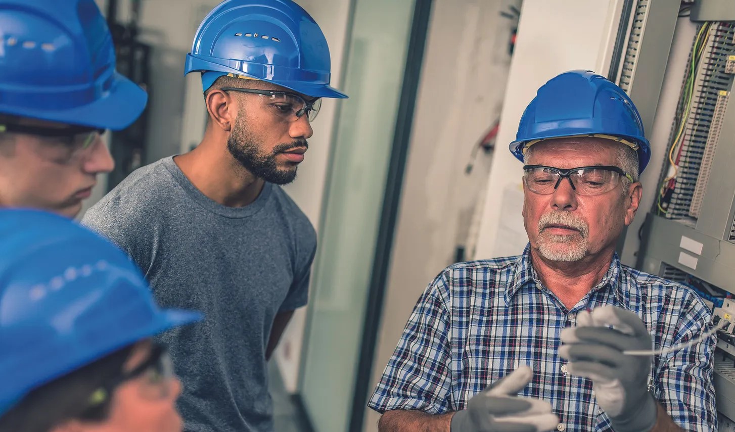 Обзор развития рынка труда 2025 г.